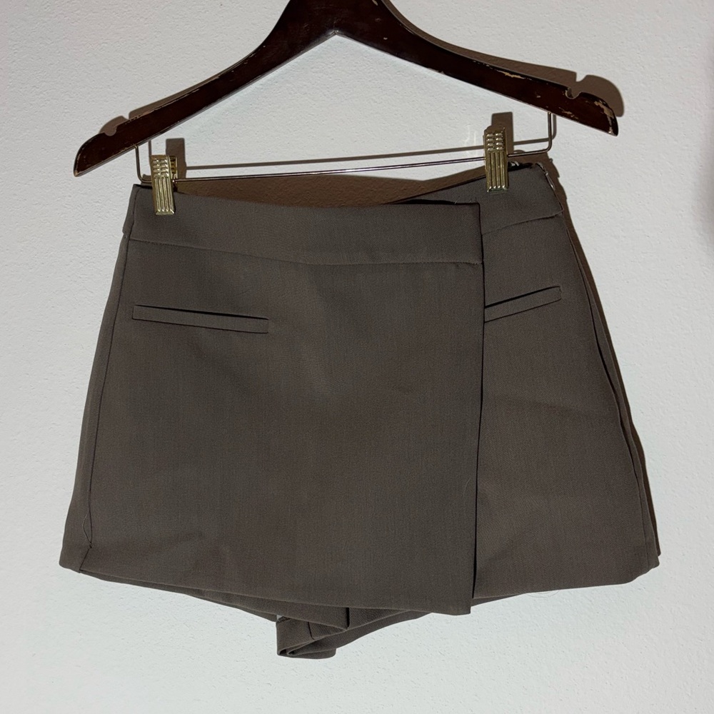 Zara Skort NWT Size Medium